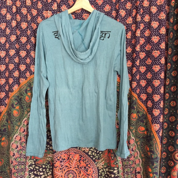 Dreamcatcher Hoodie Tee - Picture 2 of 6